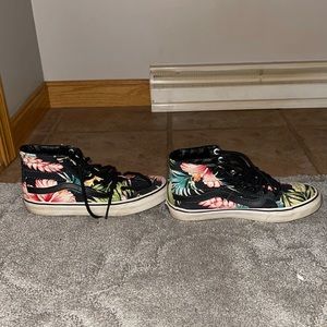 Cool Hightop Vans :) 5.5 Mens 7 Women